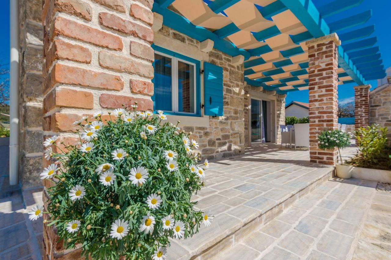 Villa Delozija Sukosan Bagian luar foto