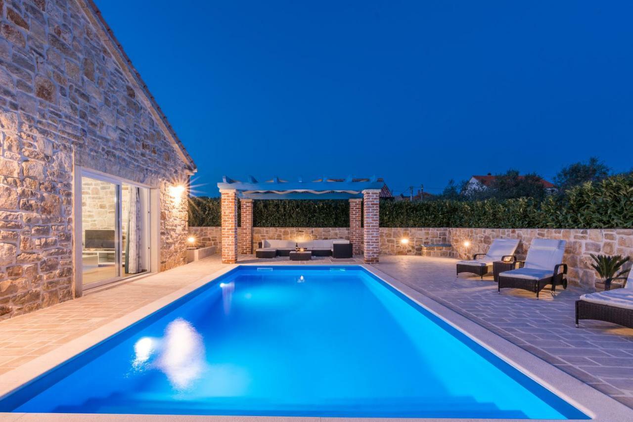 Villa Delozija Sukosan Bagian luar foto