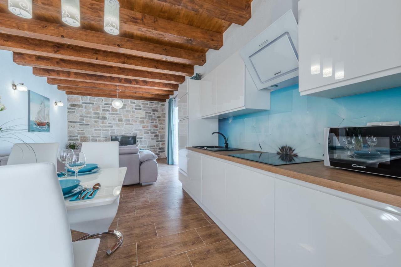 Villa Delozija Sukosan Bagian luar foto