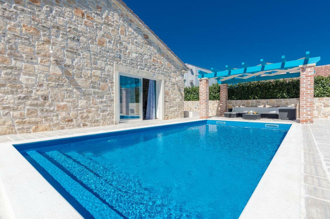 Villa Delozija Sukosan Bagian luar foto