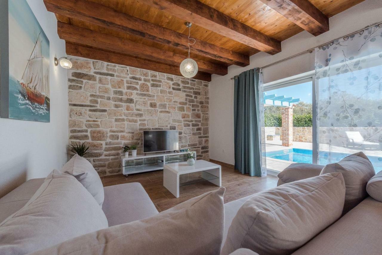 Villa Delozija Sukosan Bagian luar foto